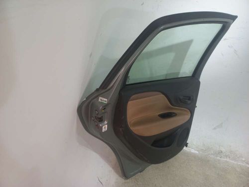 PORTA TRASEIRA ESQ FIAT LINEA 1.8 2016