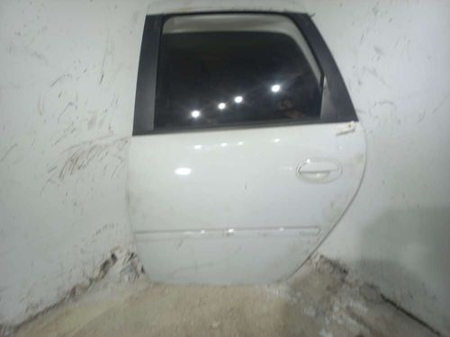 PORTA TRASEIRA ESQ CHEVROLET MERIVA 1.8 2004