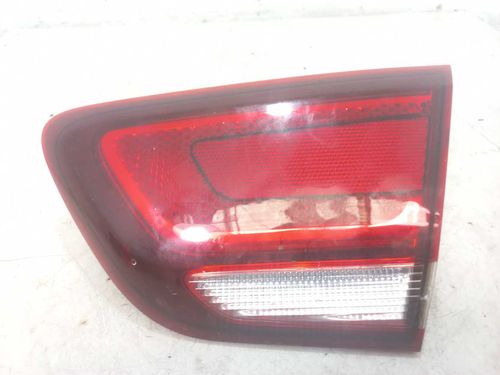 LANTERNA DA TAMPA DIREITA CHEVROLET COBALT 1.8 2018